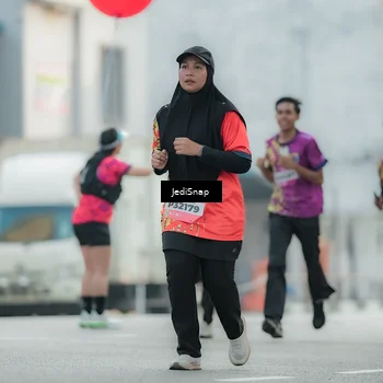 Runner Photo 5904680