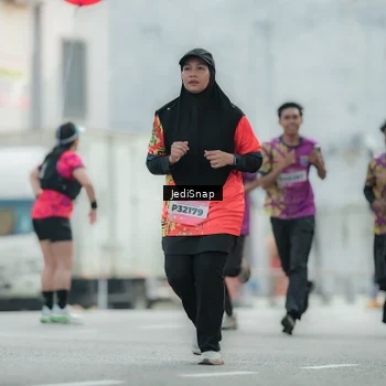 Runner Photo 5904708
