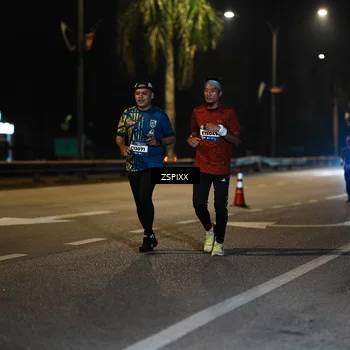 Runner Photo 5904717