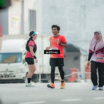 Runner Photo 5904728