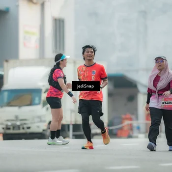 Runner Photo 5904729