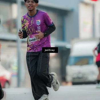Runner Photo 5904730