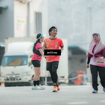 Runner Photo 5904735