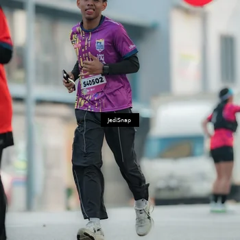 Runner Photo 5904738