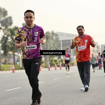 Runner Photo 5904756