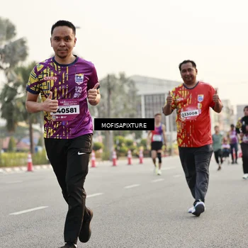 Runner Photo 5904773