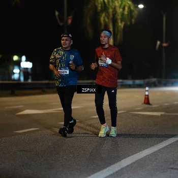 Runner Photo 5904777