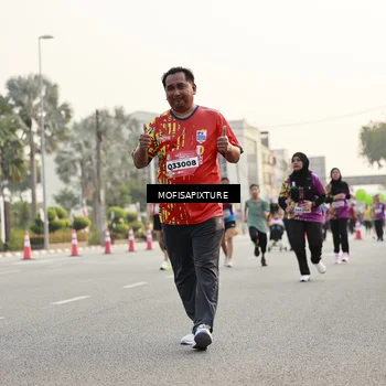 Runner Photo 5904778