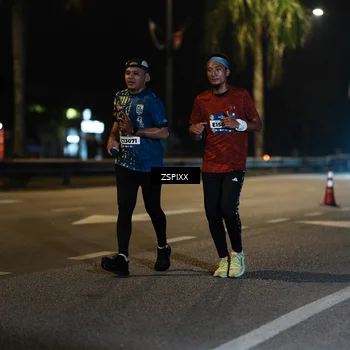 Runner Photo 5904786