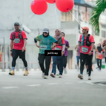 Runner Photo 5904836
