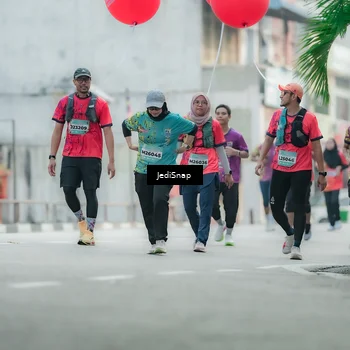 Runner Photo 5904848