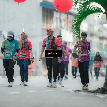 Runner Photo 5904853
