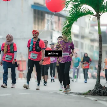 Runner Photo 5904865