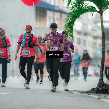 Runner Photo 5904872
