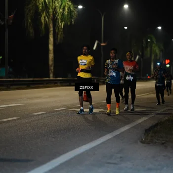 Runner Photo 5904898