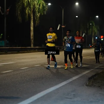 Runner Photo 5904899