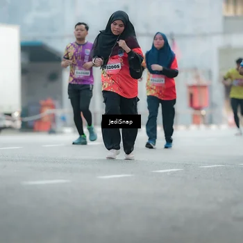 Runner Photo 5905025