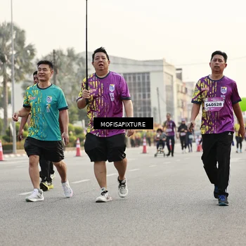 Runner Photo 5905026
