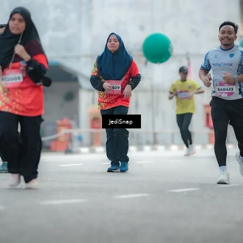 Runner Photo 5905047