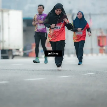 Runner Photo 5905059