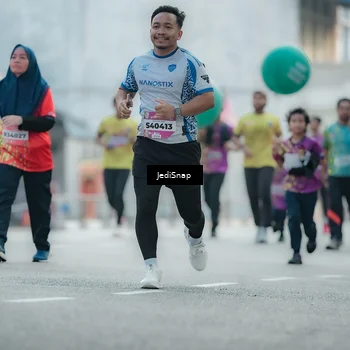 Runner Photo 5905069