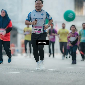 Runner Photo 5905071