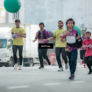 Runner Photo 5905101