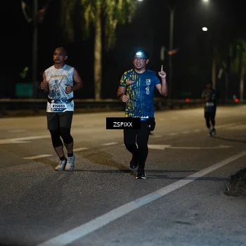 Runner Photo 5905121