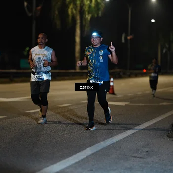 Runner Photo 5905151