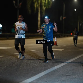 Runner Photo 5905201
