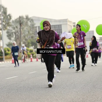 Runner Photo 5905242