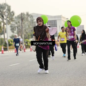 Runner Photo 5905251