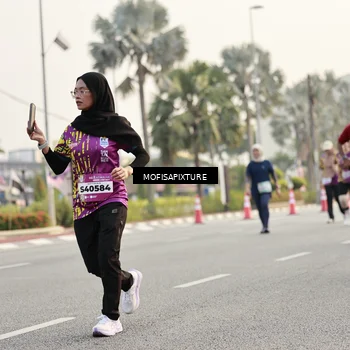 Runner Photo 5905297