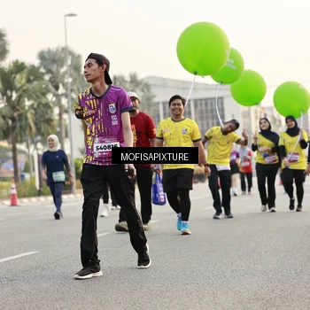 Runner Photo 5905315