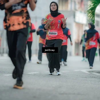 Runner Photo 5905316