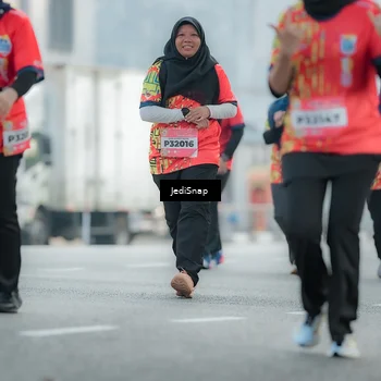 Runner Photo 5905393