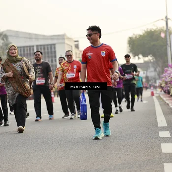 Runner Photo 5905411