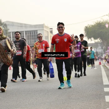 Runner Photo 5905425