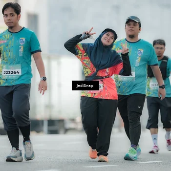 Runner Photo 5905498