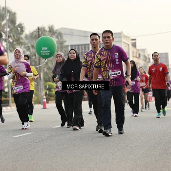 Runner Photo 5905554