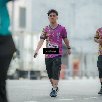 Runner Photo 5905595