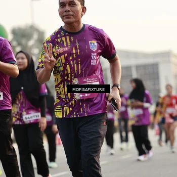 Runner Photo 5905599