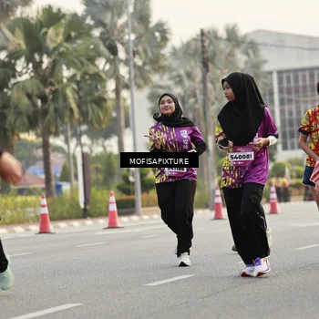 Runner Photo 5905653