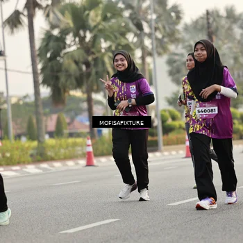 Runner Photo 5905659