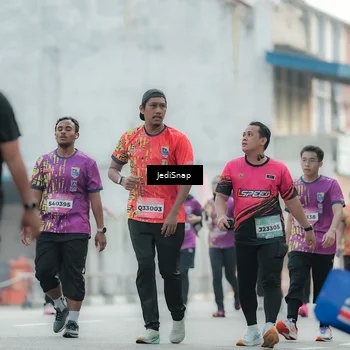 Runner Photo 5905844