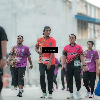 Runner Photo 5905858