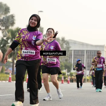 Runner Photo 5905860