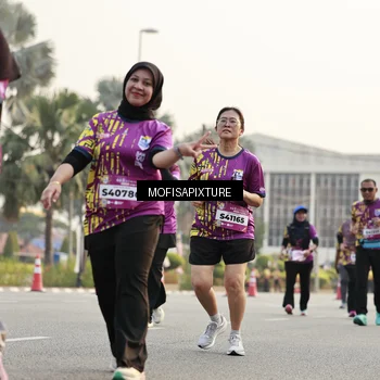 Runner Photo 5905867