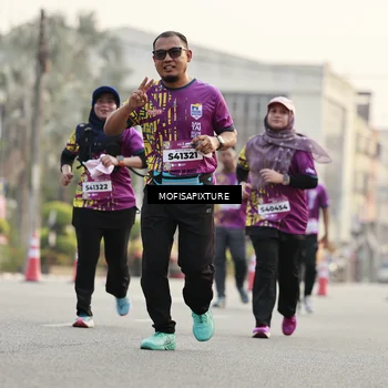 Runner Photo 5905899