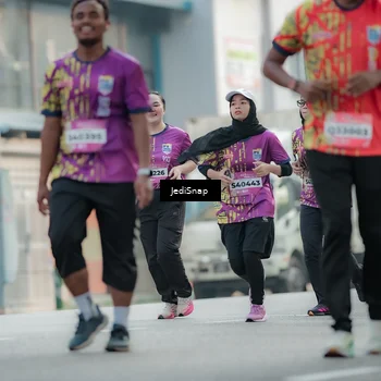 Runner Photo 5905946